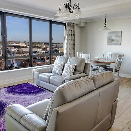 Dockside Penthouse - Free Parking شقة *
