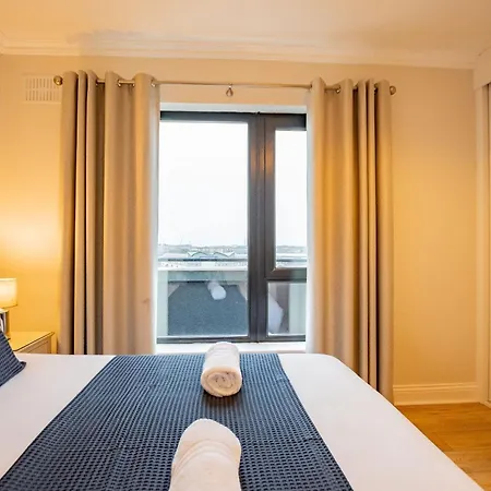 Dockside Penthouse - Free Parking شقة *