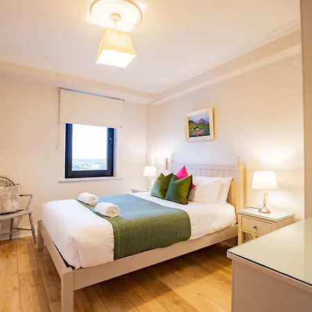 Dockside Penthouse - Free Parking شقة غالواي